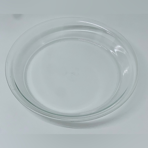 Mid Century Vintage Pyrex 9 Inch Pie Dish - Picture 11 of 12